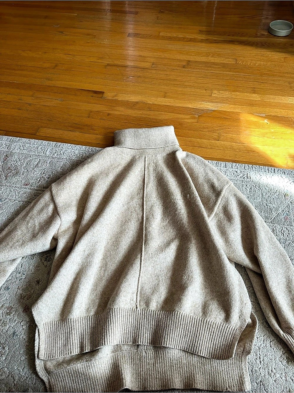 H&Medium Oversized Rib-Knit Turtleneck Sweater Beige Medium